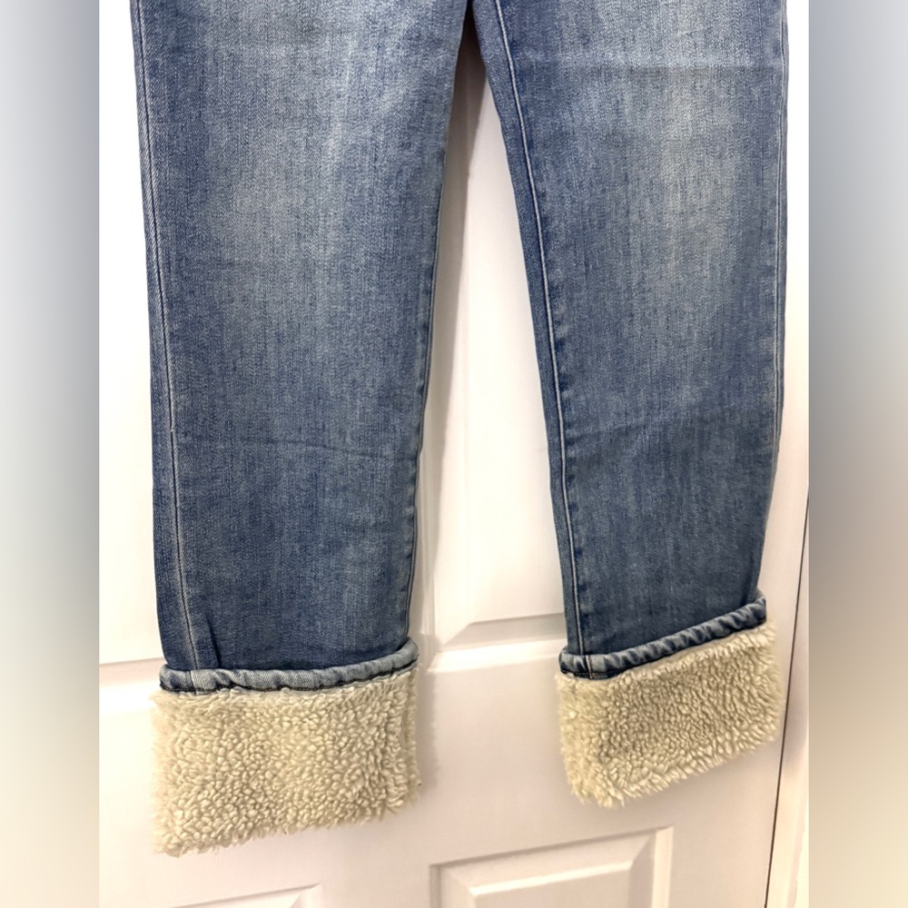 Judy Blue High Waisted Shearling Cuff Straight Leg Jeans NWT - Picture 3 of 8